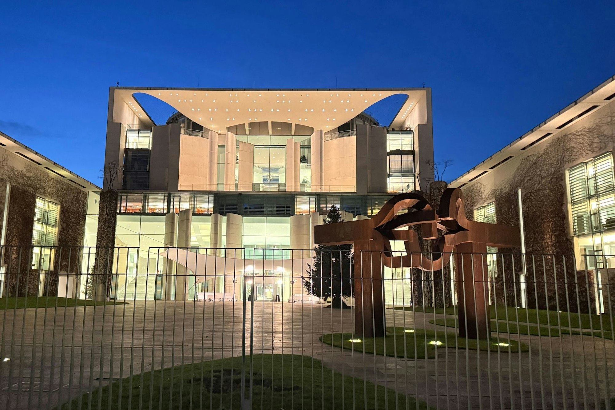 Hinter verschlossenen Türen wird beraten.