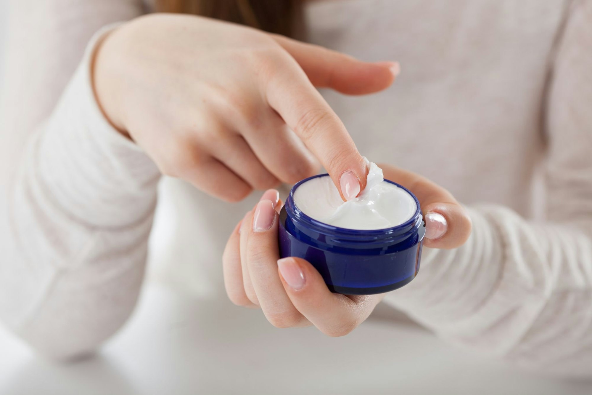 Für den Schönheitsschlaf: Müssen gute Nachtcremes teuer sein? Und welche Inhaltsstoffe sind gut für die Haut?