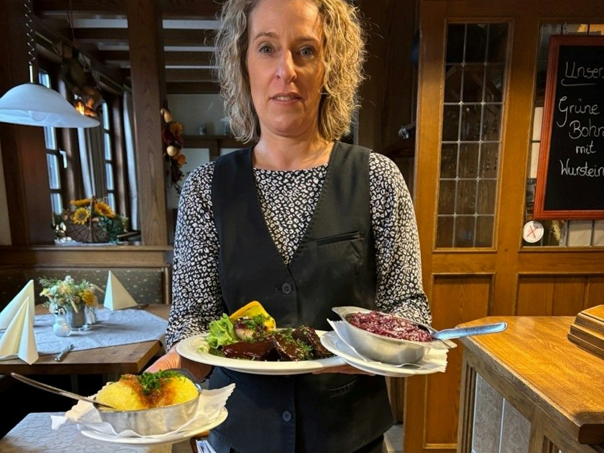 Tanja Heuser aus dem Cafe Restaurant Heuser in Odenthal