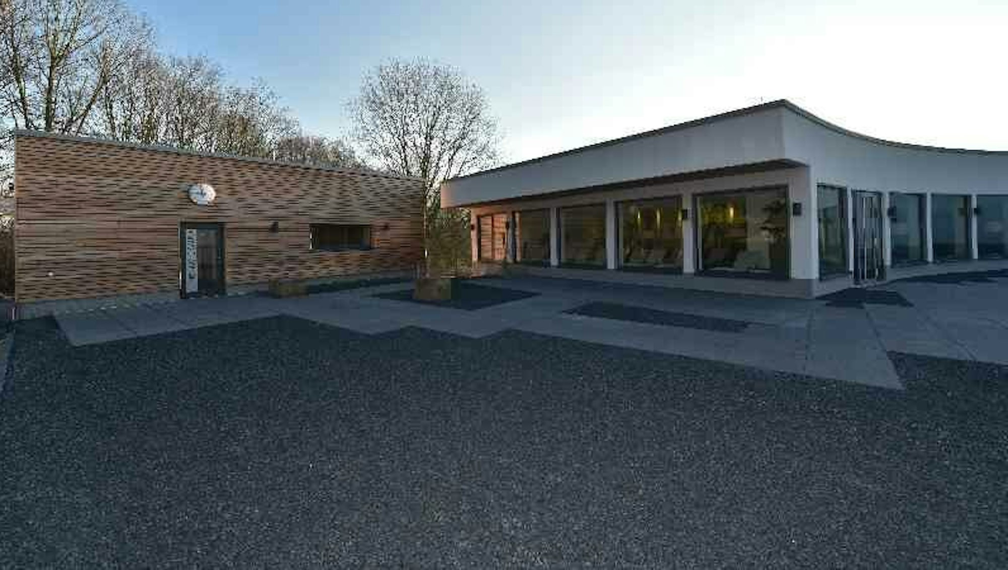 Der Außensaunabereich der Aquarena in Pulheim.