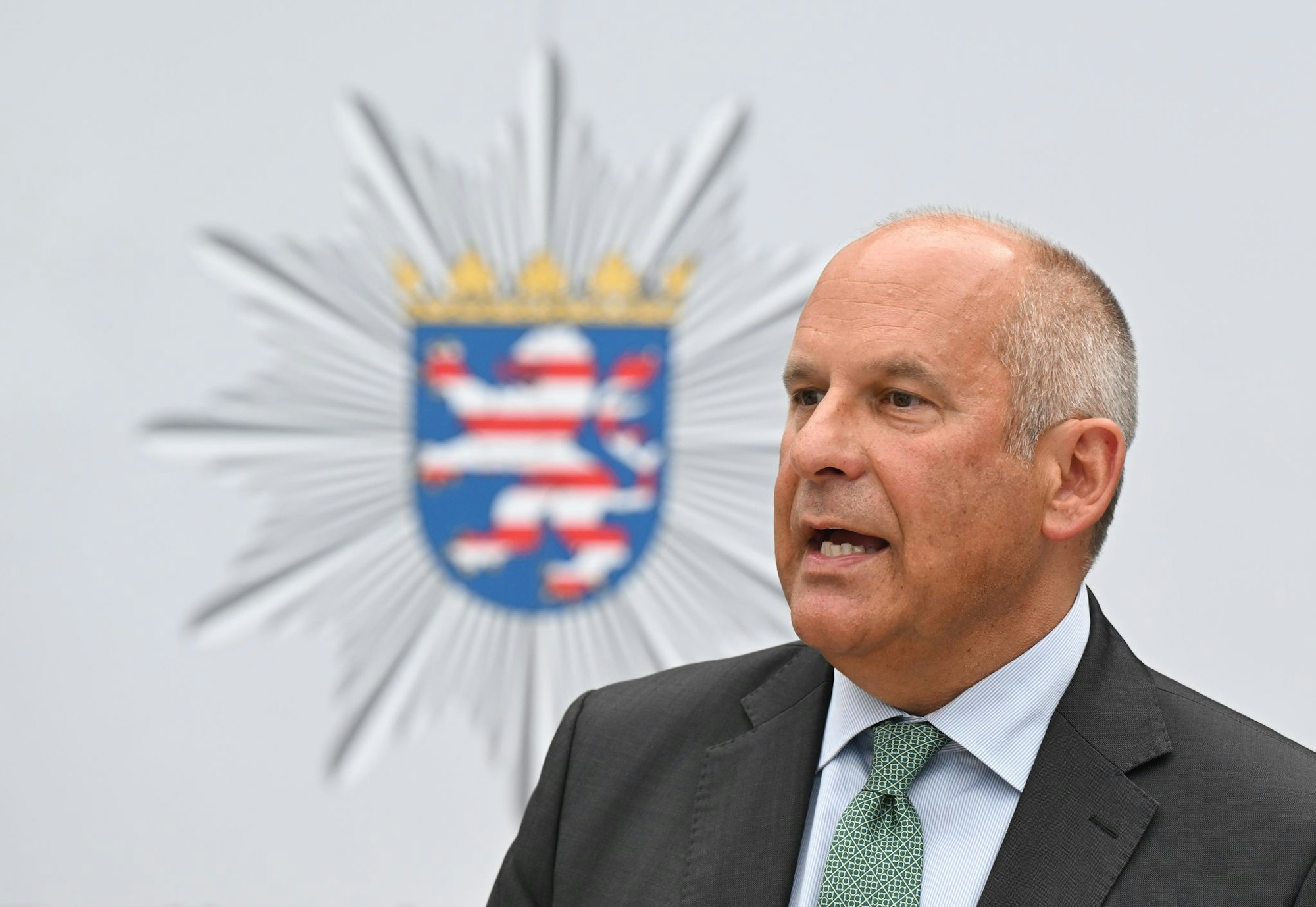 «Es ist der Polizei zu verdanken, dass es nicht zu weiteren Eskalationen gekommen ist», sagt Poseck.