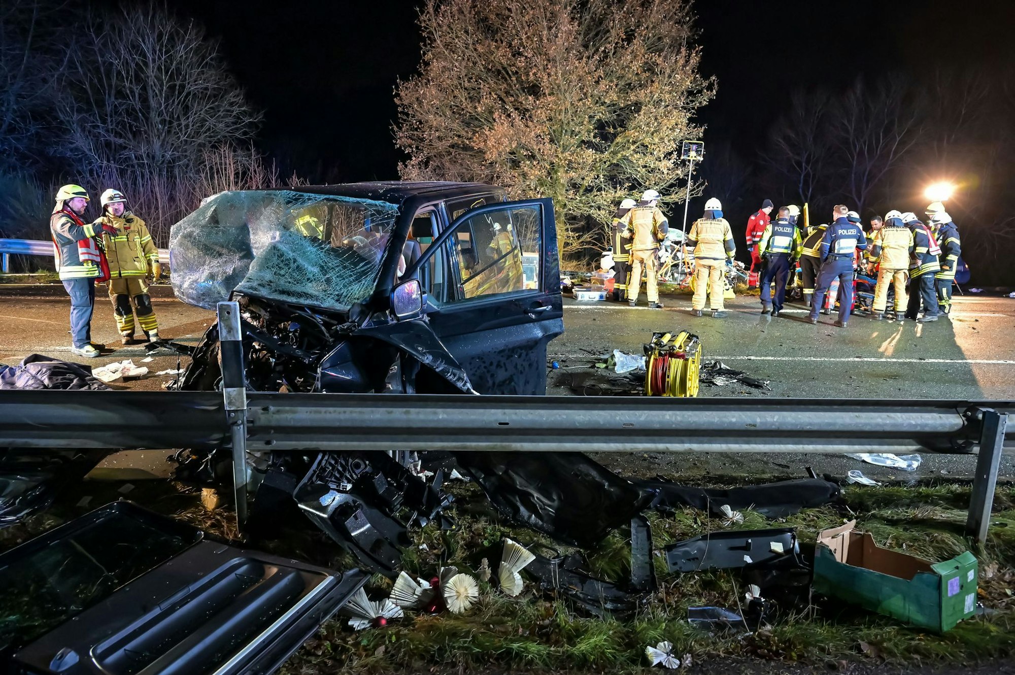 Schwerer Unfall auf der B55 in Oberveischede.