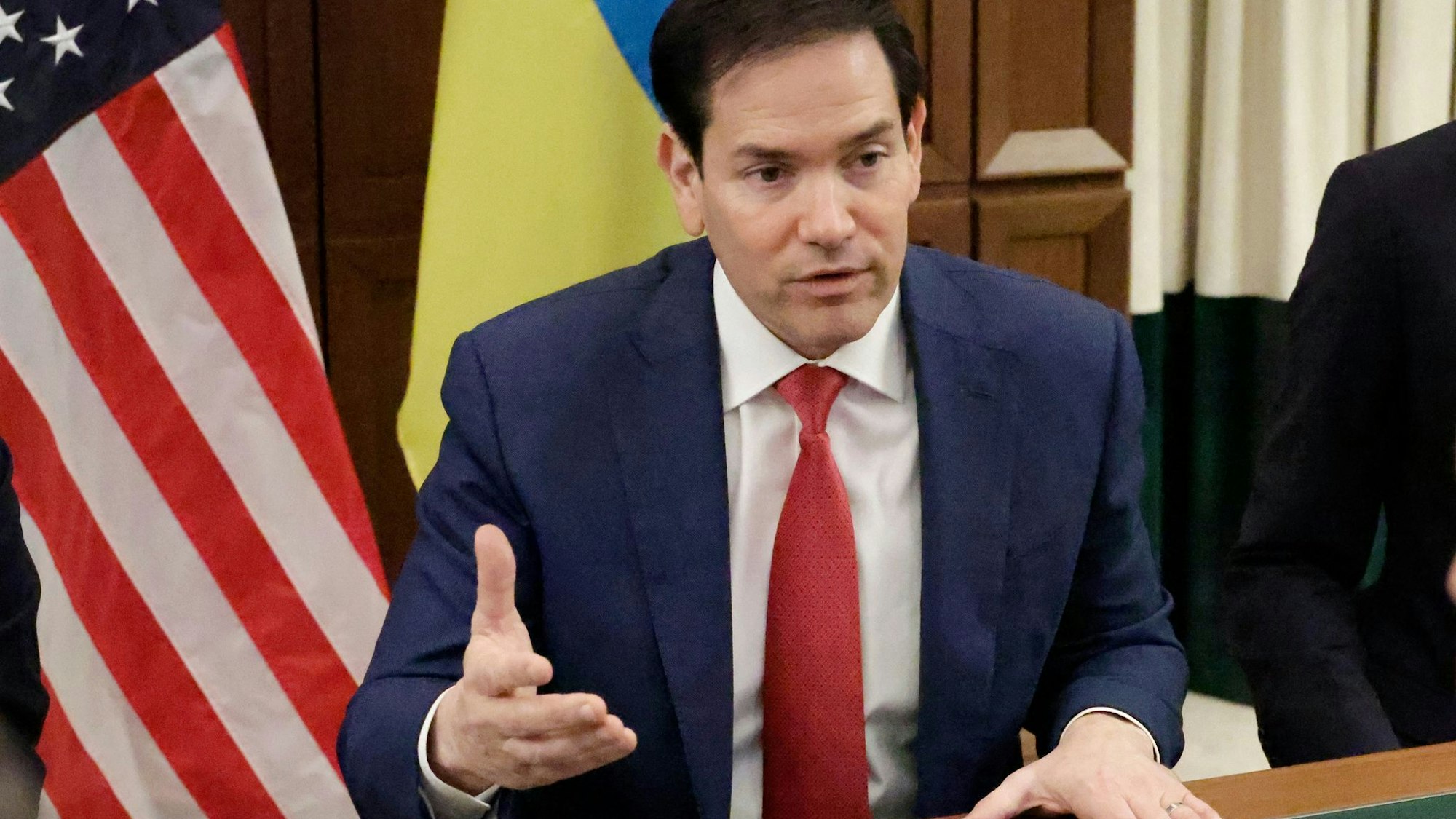US-Außenminister Marco Rubio macht nach den Gesprächen mit der ukrainischen Delegation klar, dass es noch einiges zu tun gebe.