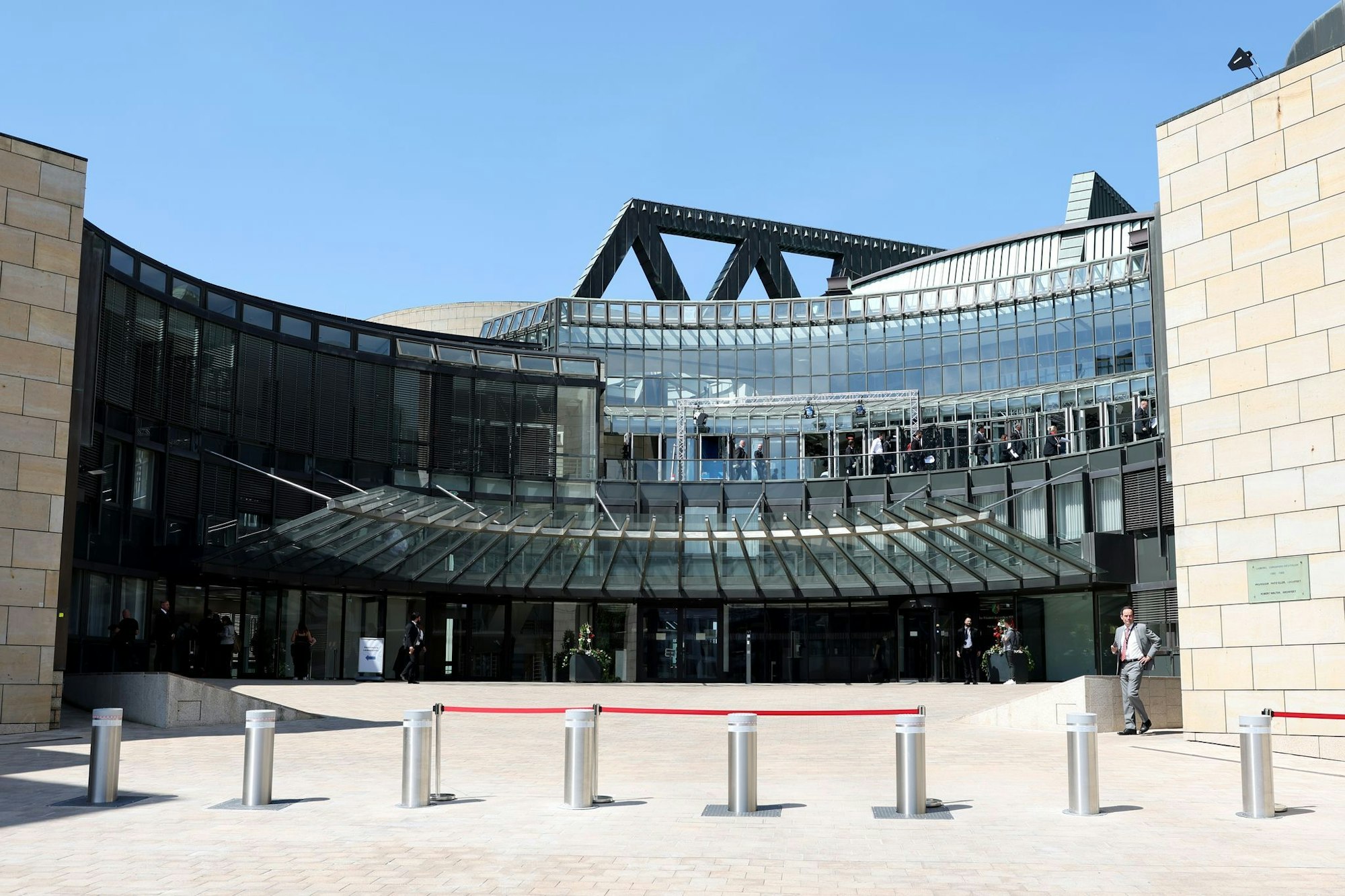 Unter dem Landtag liegt eine zweigeschossige Tiefgarage. (Archivbild)