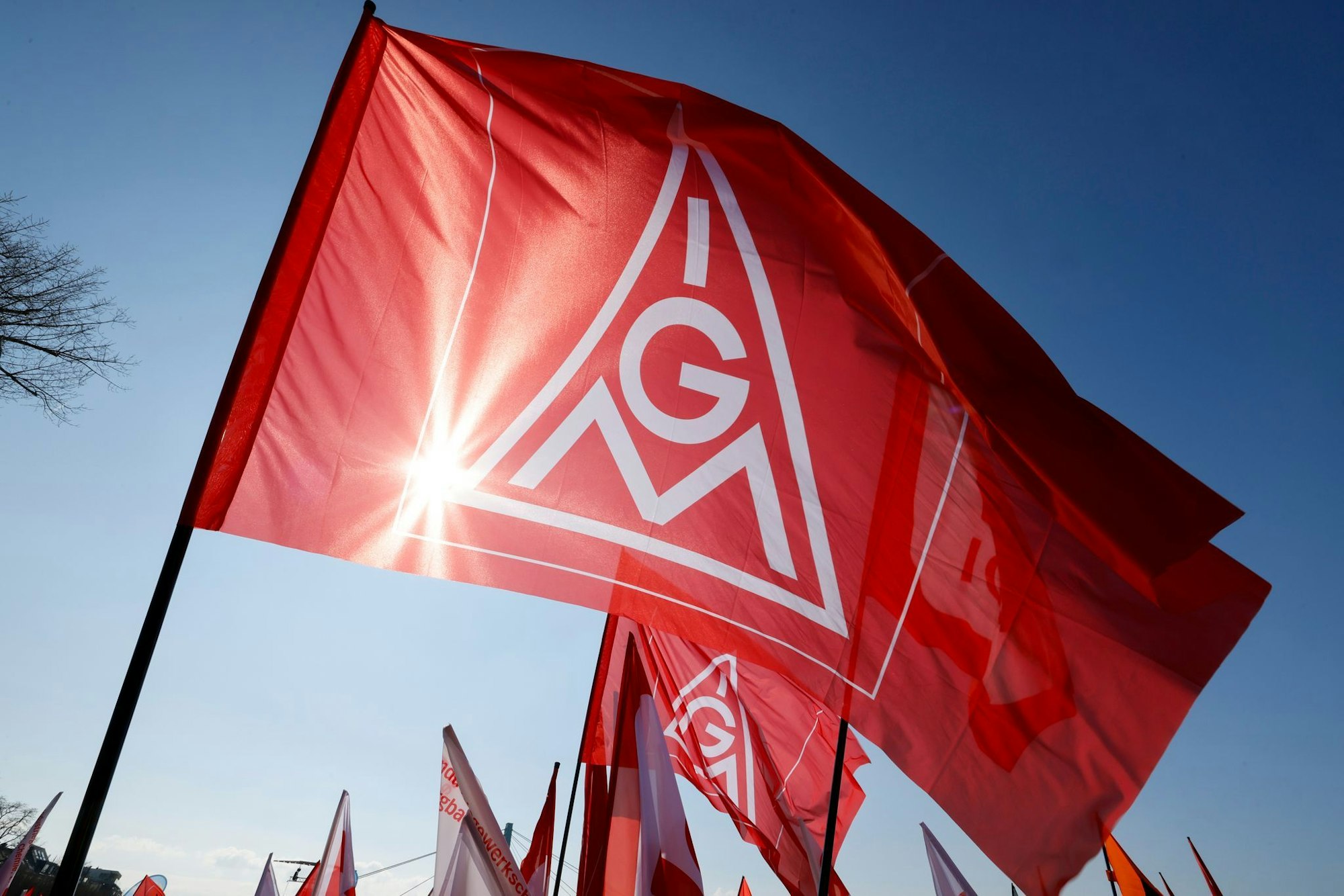 Eine neue Steuerregelung soll die Mitgliedschaft in einer Gewerkschaft attraktiver machen. (Illustration)