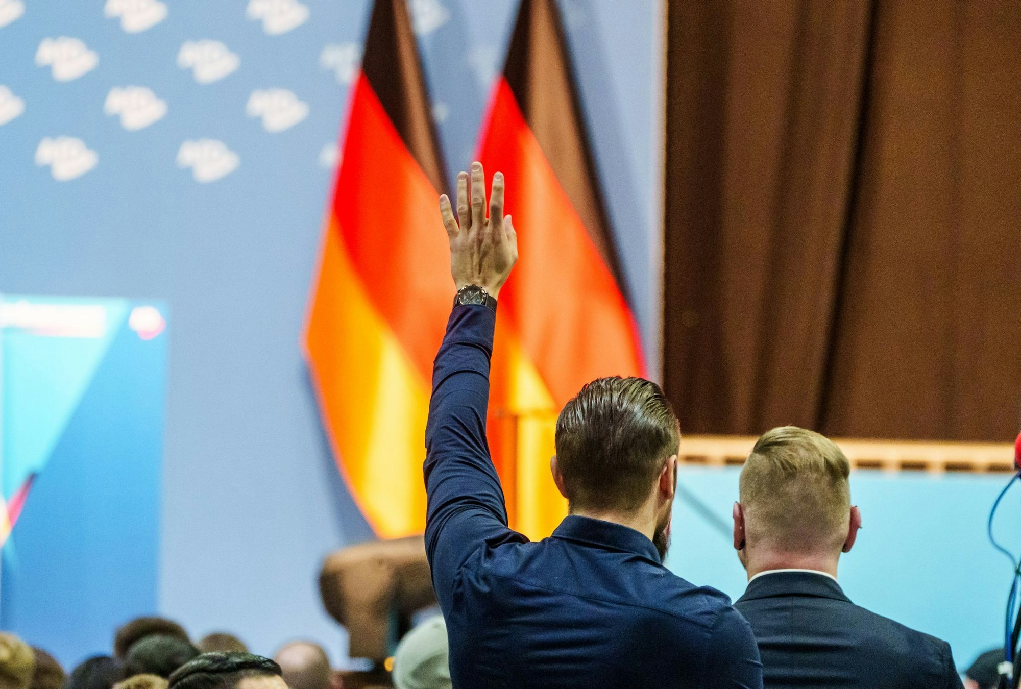 Eigentlich sollte alles glatt und professionell über die Bühne gehen, aber Alexander Eichwald brachte diesen Plan mit seiner Rede durcheinander.