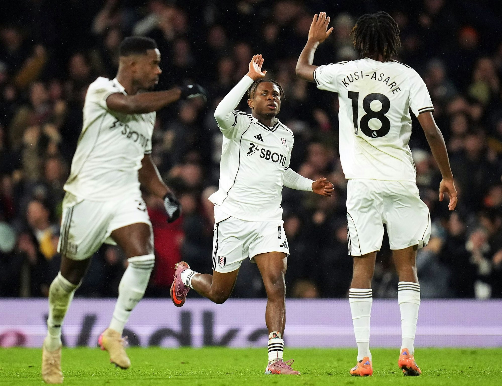Der FC Fulham holte nach einer spektakulären Aufholjagd gegen Manchester City fast noch einen 1:5-Rückstand auf.