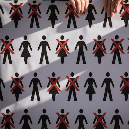 In vielen Unternehmen müssen ältere Mitarbeiter gehen.