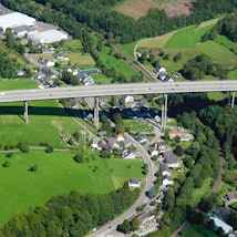 Die Wiehltabrücke aus der Luft aufgenommen.