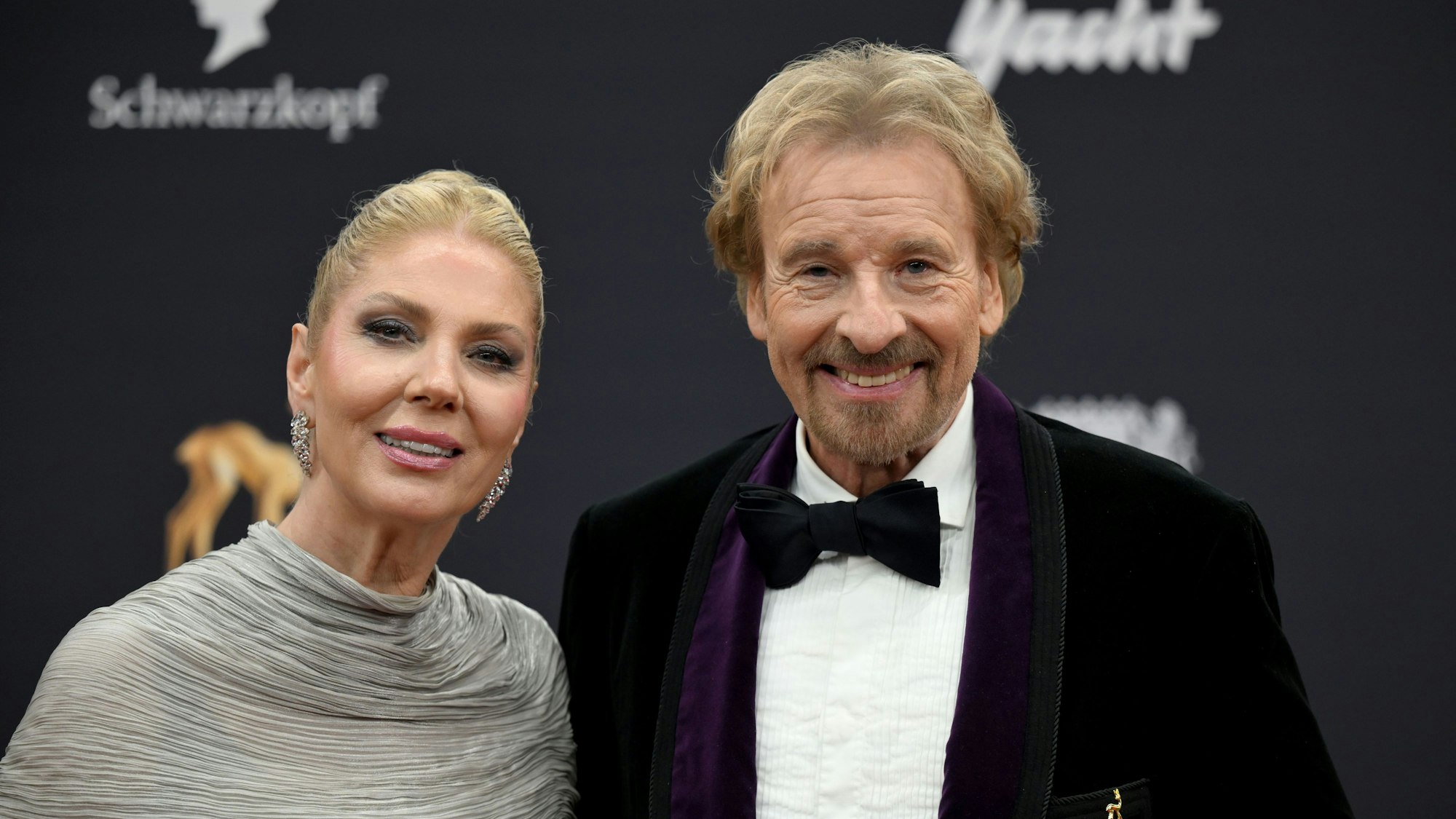 Thomas Gottschalk und seine Frau Karina kommen zur 77. Bambi-Verleihung.
