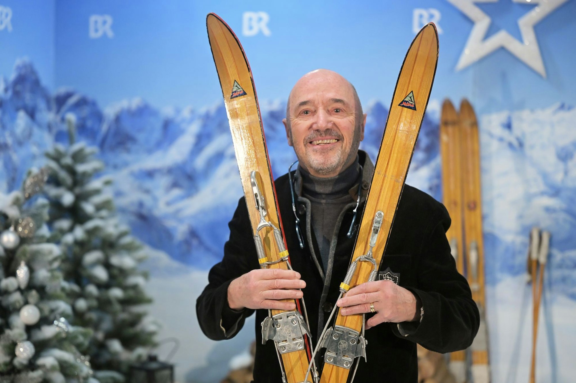 Ex-Skirennfahrer Christian Neureuther verschenkt an Weihnachten Gegenstände in Erinnerung an seine verstorbene Frau.