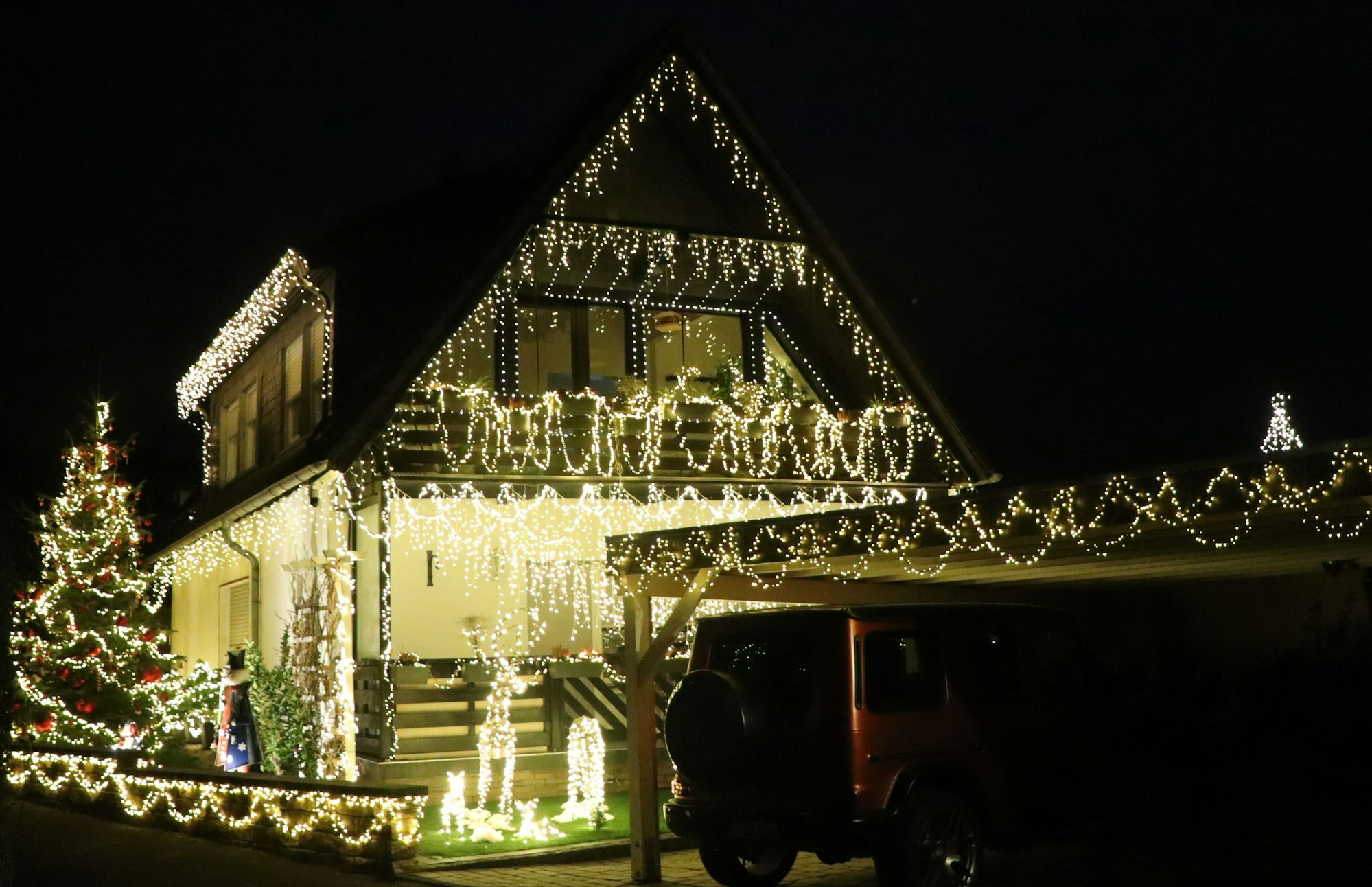Das ganze Haus im Lichterglanz.