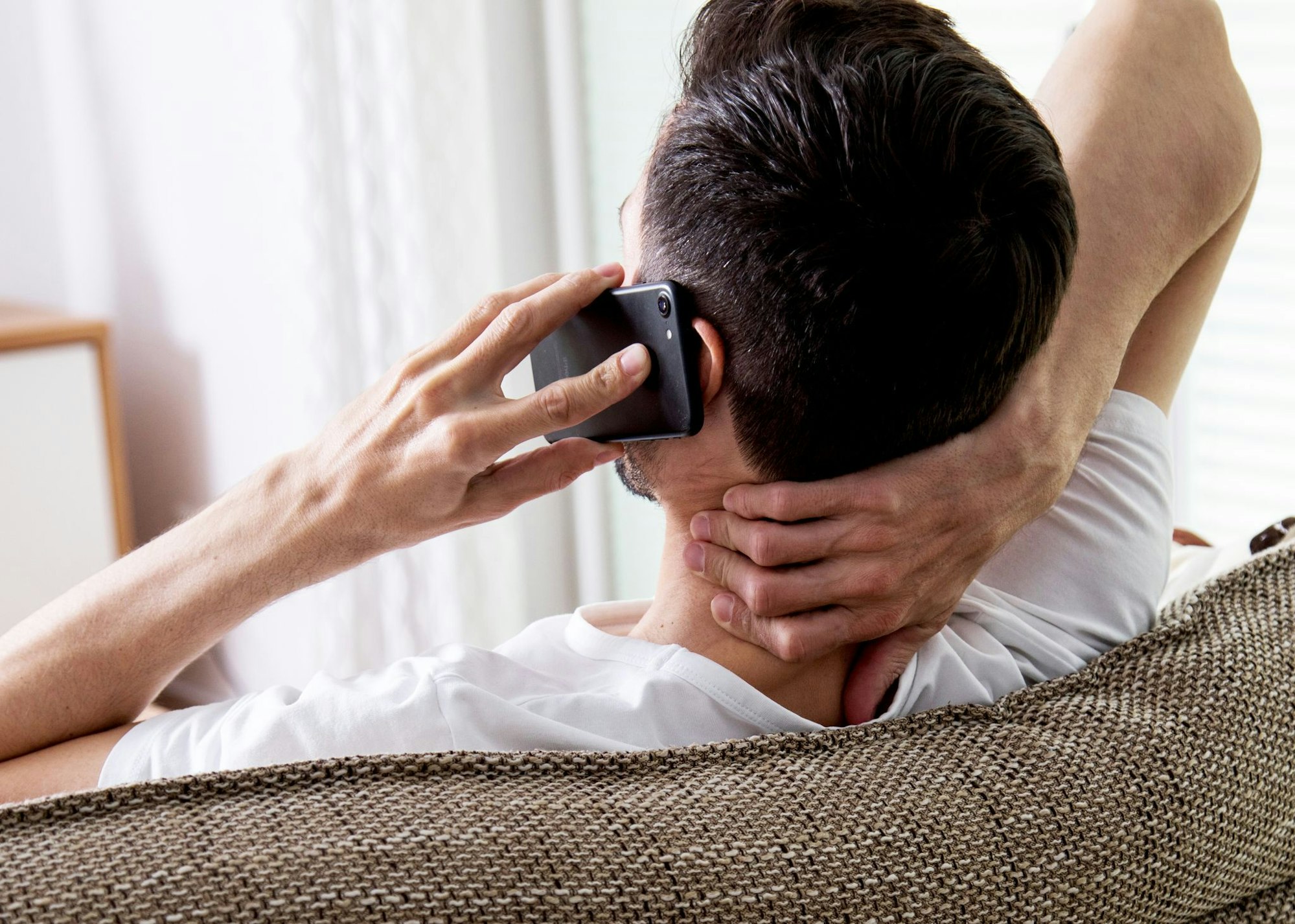 Betrüger nutzen gefälschte Anrufe mit der Nummer 116 116, um an vertrauliche Daten wie PIN oder TAN zu gelangen.