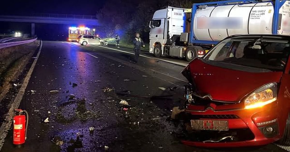Accident near Erkelenz: Alleged wrong-way driver turns around on motorway ...