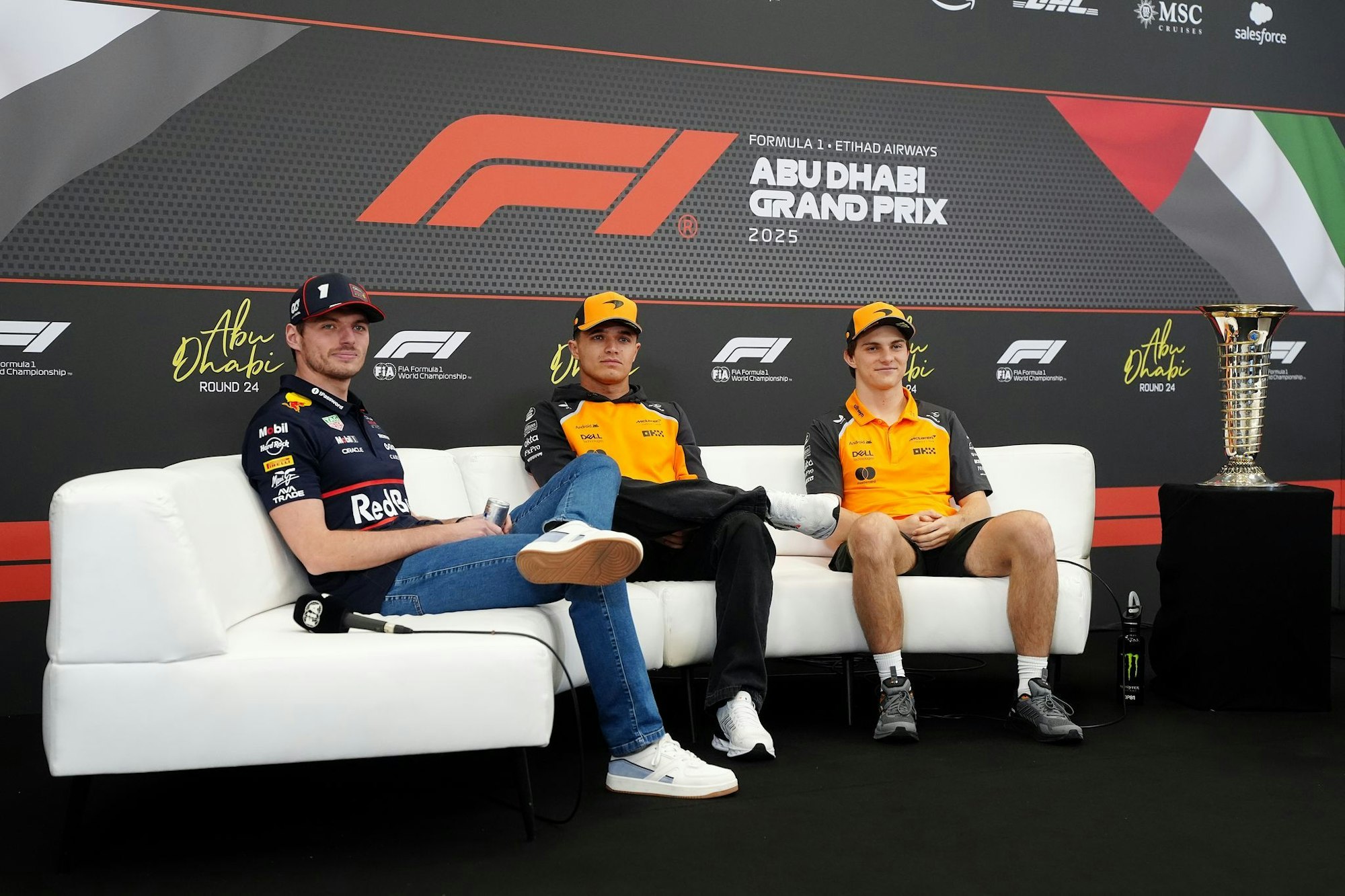 Die drei WM-Rivalen und der Pokal der Begierde.