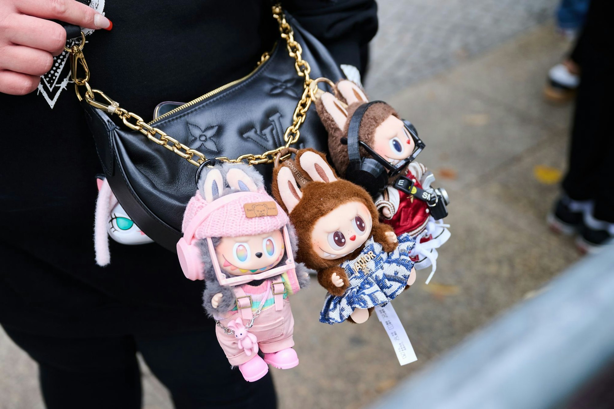 Die kleinen Plüschtier-Figuren Labubu lösten in diesem Jahr einen Hype aus. (Archivbild)