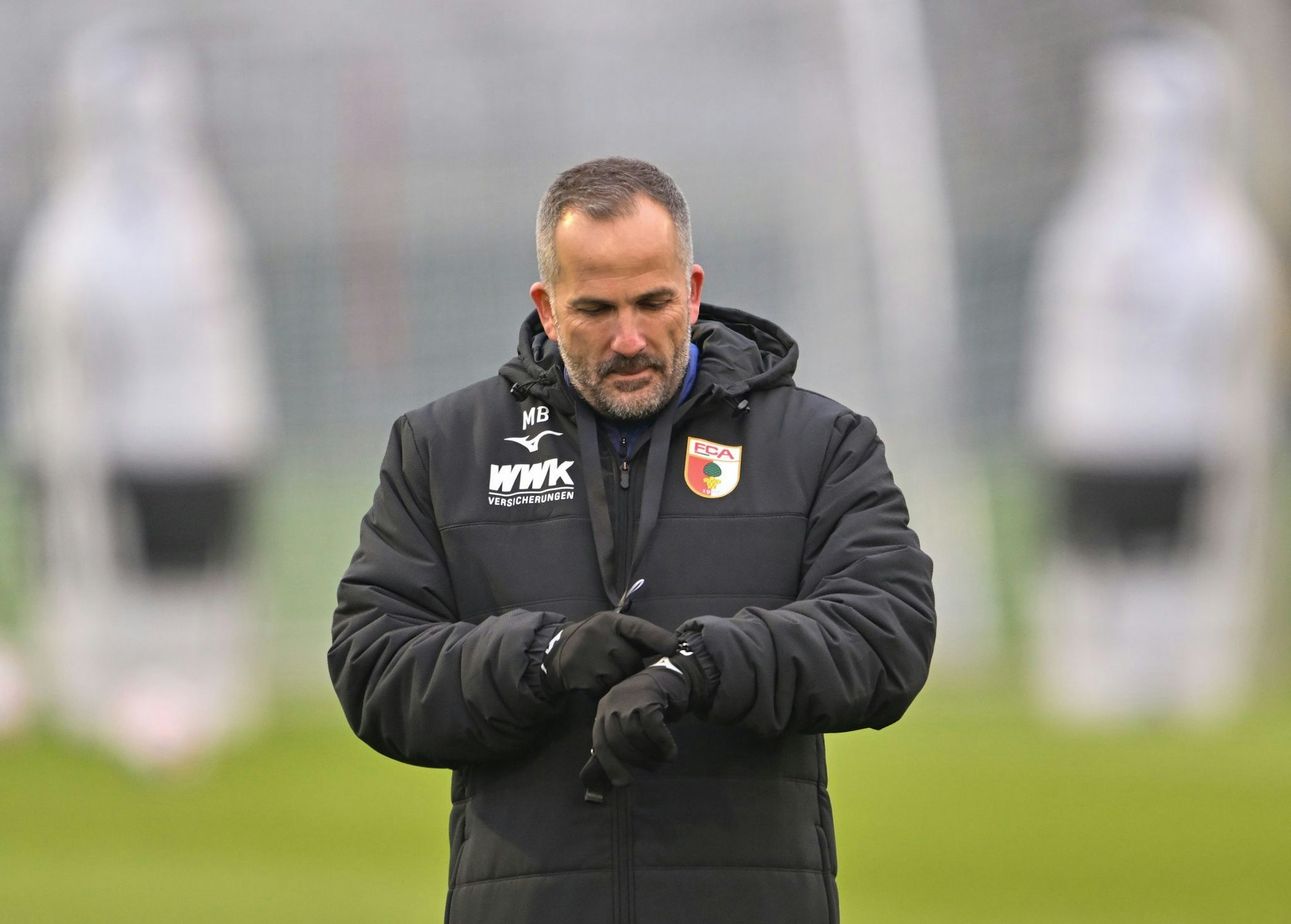 Es wird Zeit für den FC Augsburg um Interimstrainer Manuel Baum, in die Spur zu kommen.