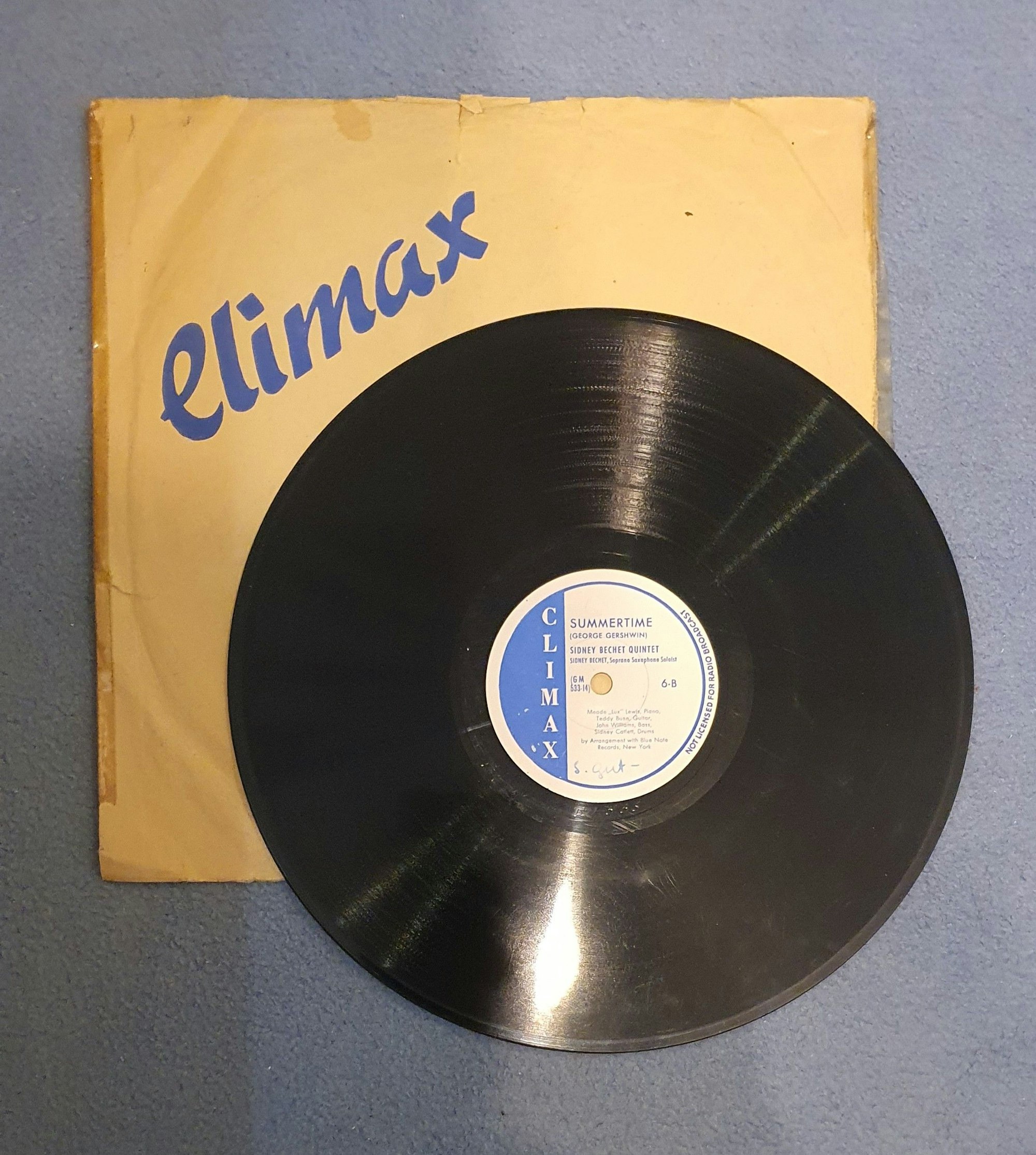 Die erste Platte von Karl Kutsch aus Wesseling war noch aus Schellack.