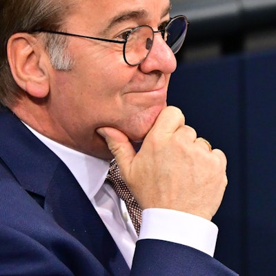 Bundestag billigt Wehrdienstgesetz