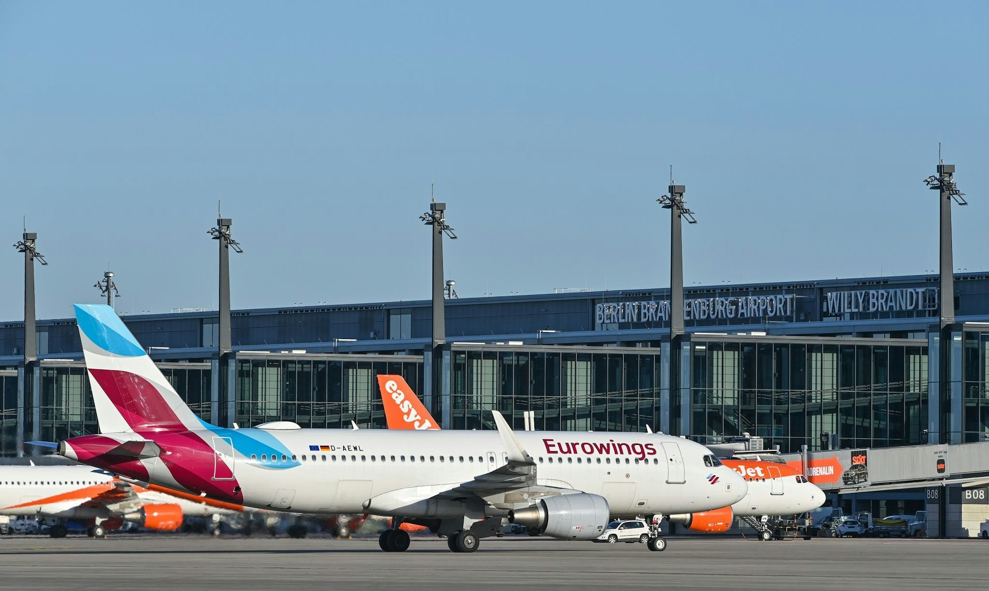 Eurowings-Maschine am Flughafen - einsteigen mit gutem Gewissen, weil man Klimaschutzprojekte unterstützt hat? (Archivbild)
