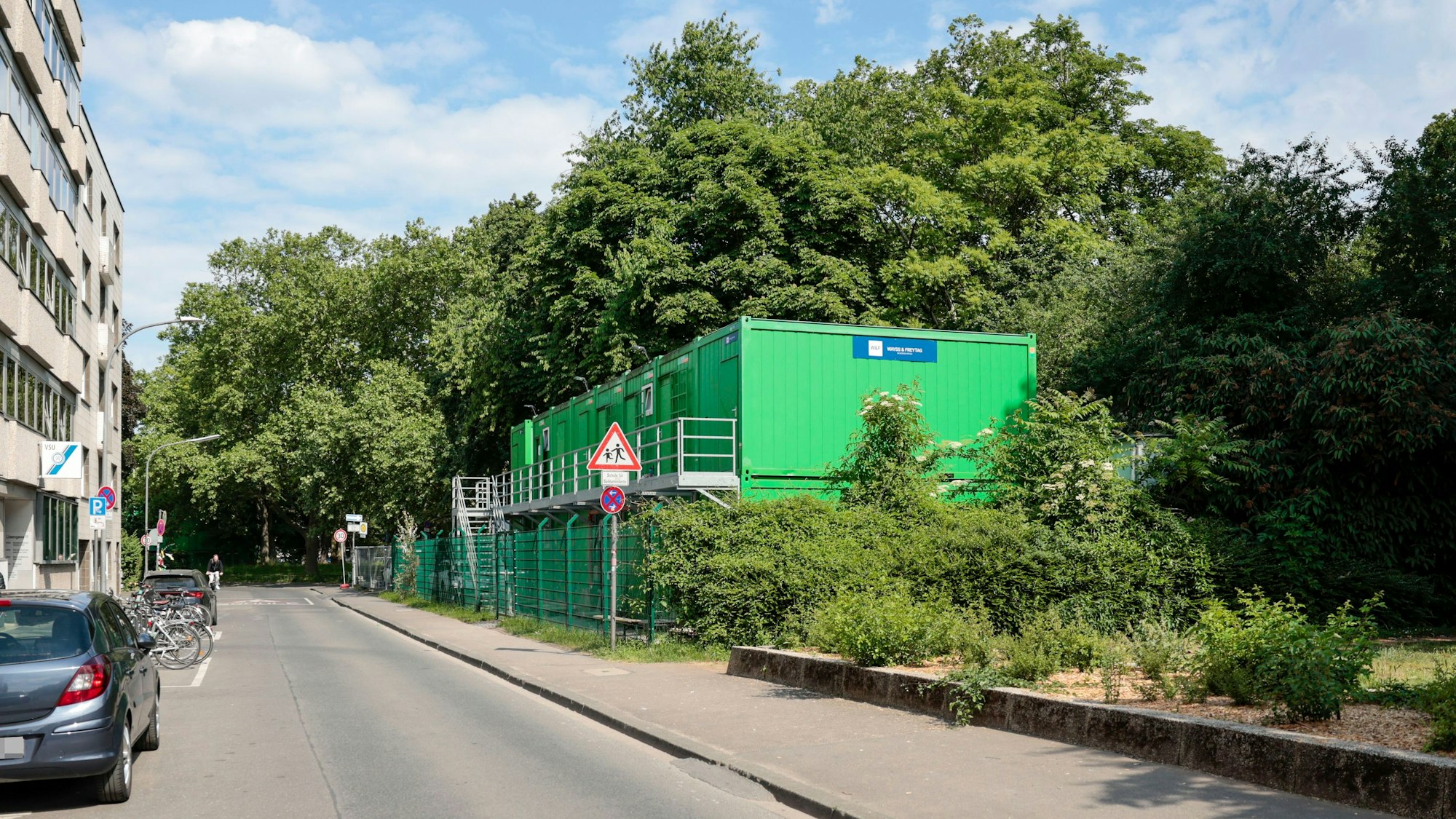 An der Löwengasse soll das Interim der Berufsfeuerwehr Köln entstehen. Das Gelände gehört der Stadt.