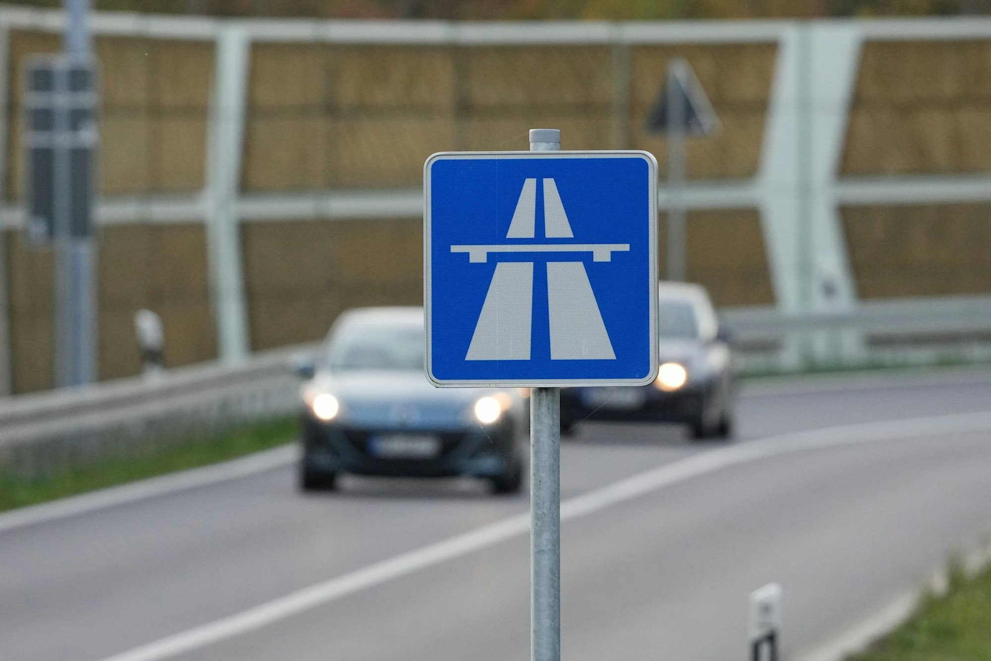 Am Wochenende gibt es Einschränkungen auf der A1 im Tecklenburger Land. (Symbolbild)