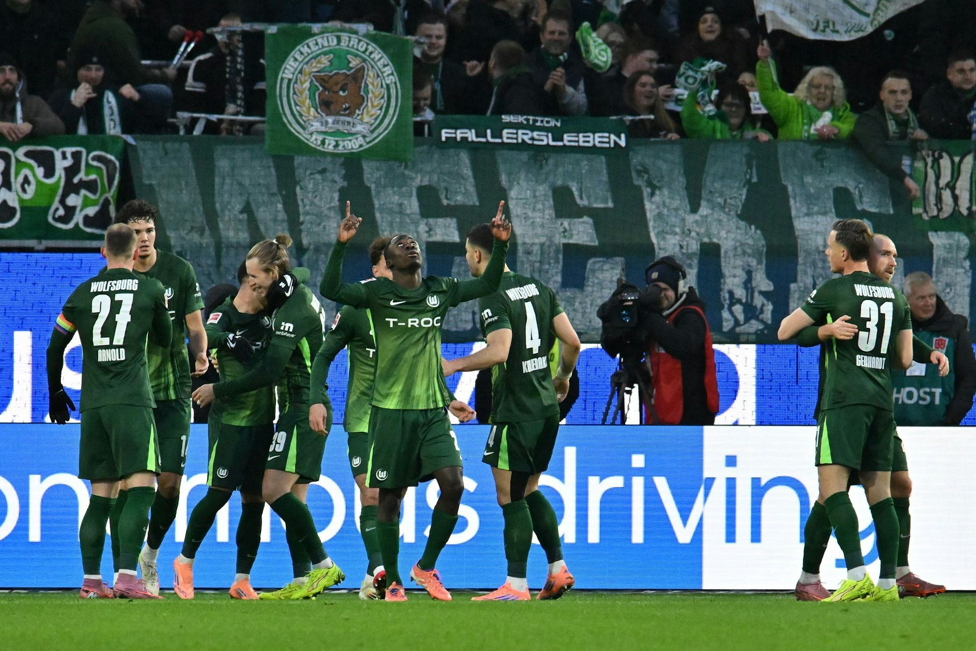 Wolfsburg holt den ersten Heimsieg nach fast elf Monaten.