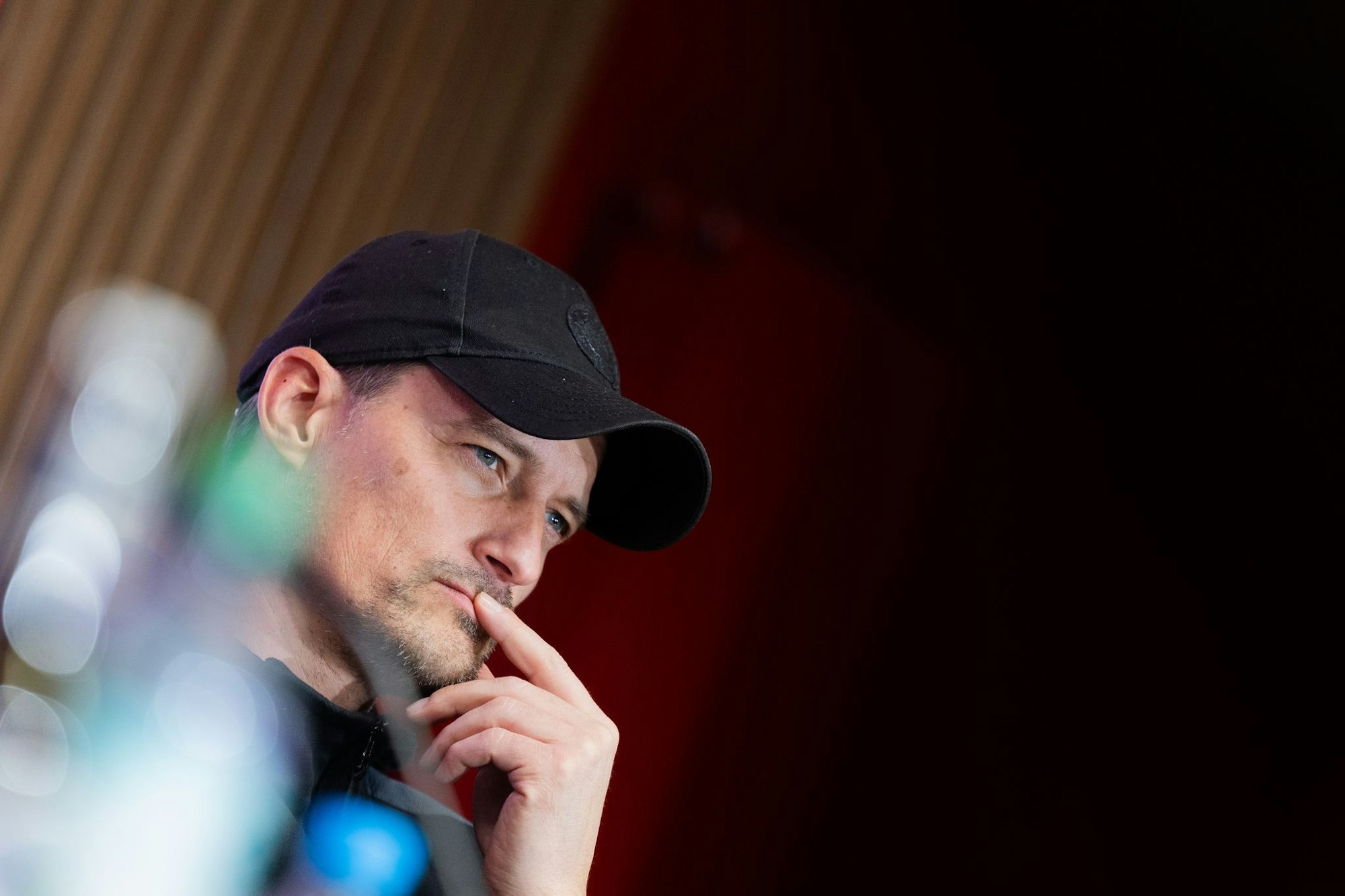 Alexander Blessin äußerte auf der Pressekonferenz nach dem Spiel in Köln deutliche Kritik.