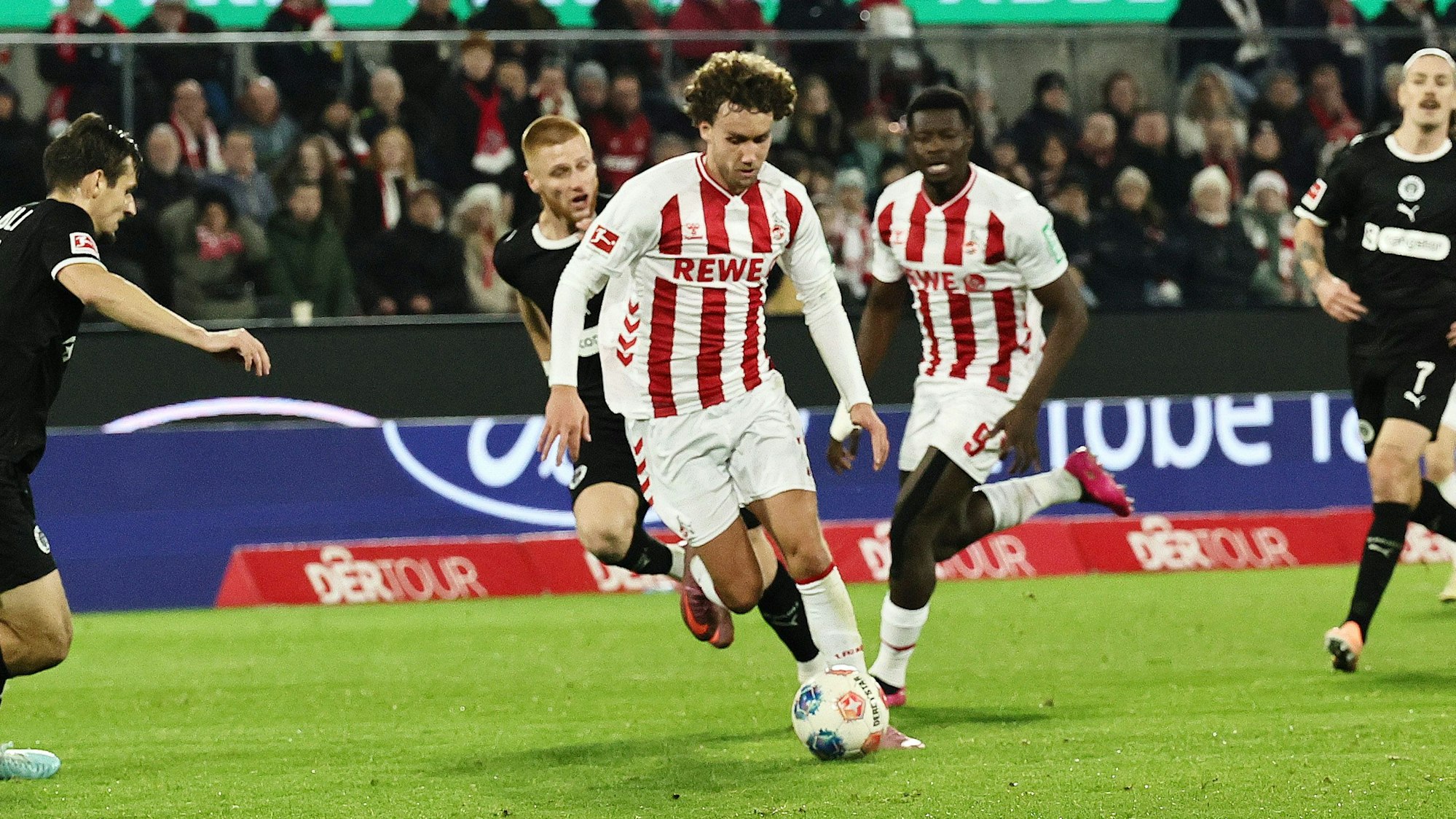 Luca Waldschmidt (1. FC Köln) mit einer Chance kurz vor Schluß, Bild: Herbert Bucco