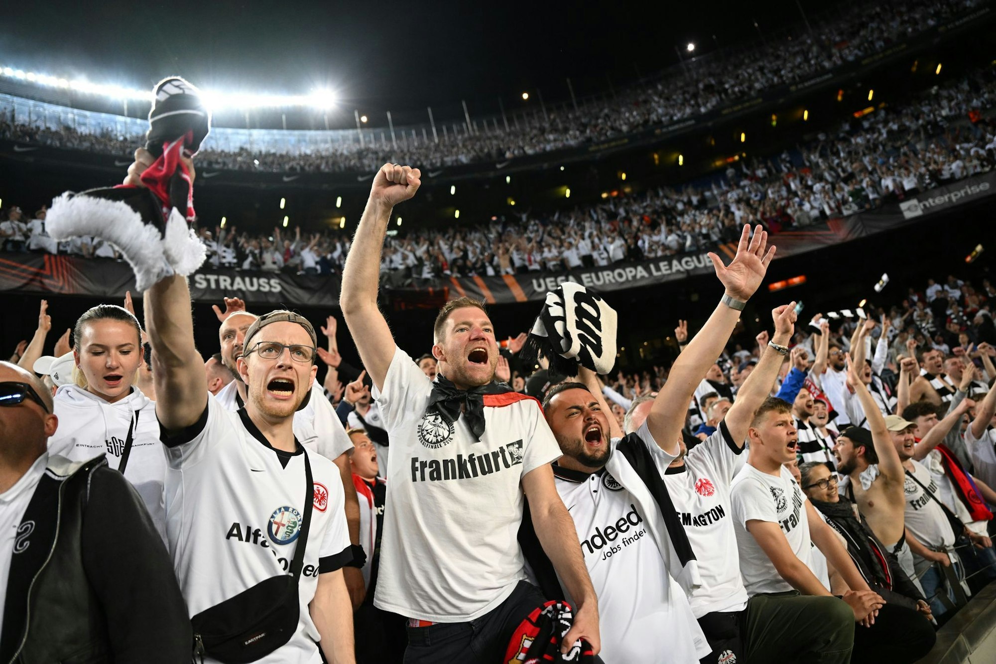 Die Eintracht-Fans durften im April 2022 in Barcelona jubeln.