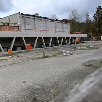 Das Foto zeigt die Schulbaustelle in Kürten