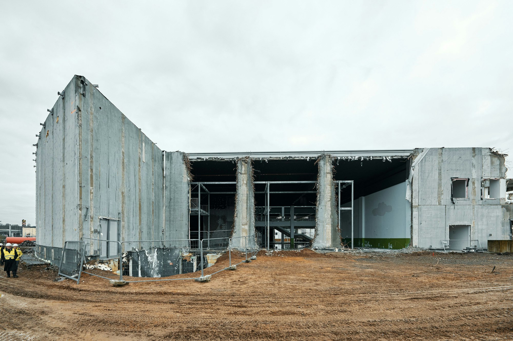 Austrian Real Estate und Hemsö bauen als Joint Venture das Odysseumsgebäude in eine Schule um.