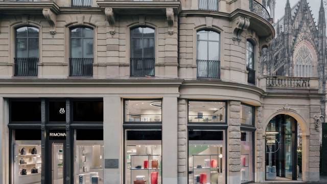 Rimowa hat das erste Geschäft im historischen Bau des Carrés eröffnet.