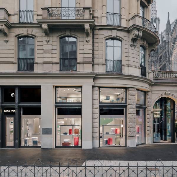 Rimowa hat das erste Geschäft im historischen Bau des Carrés eröffnet.