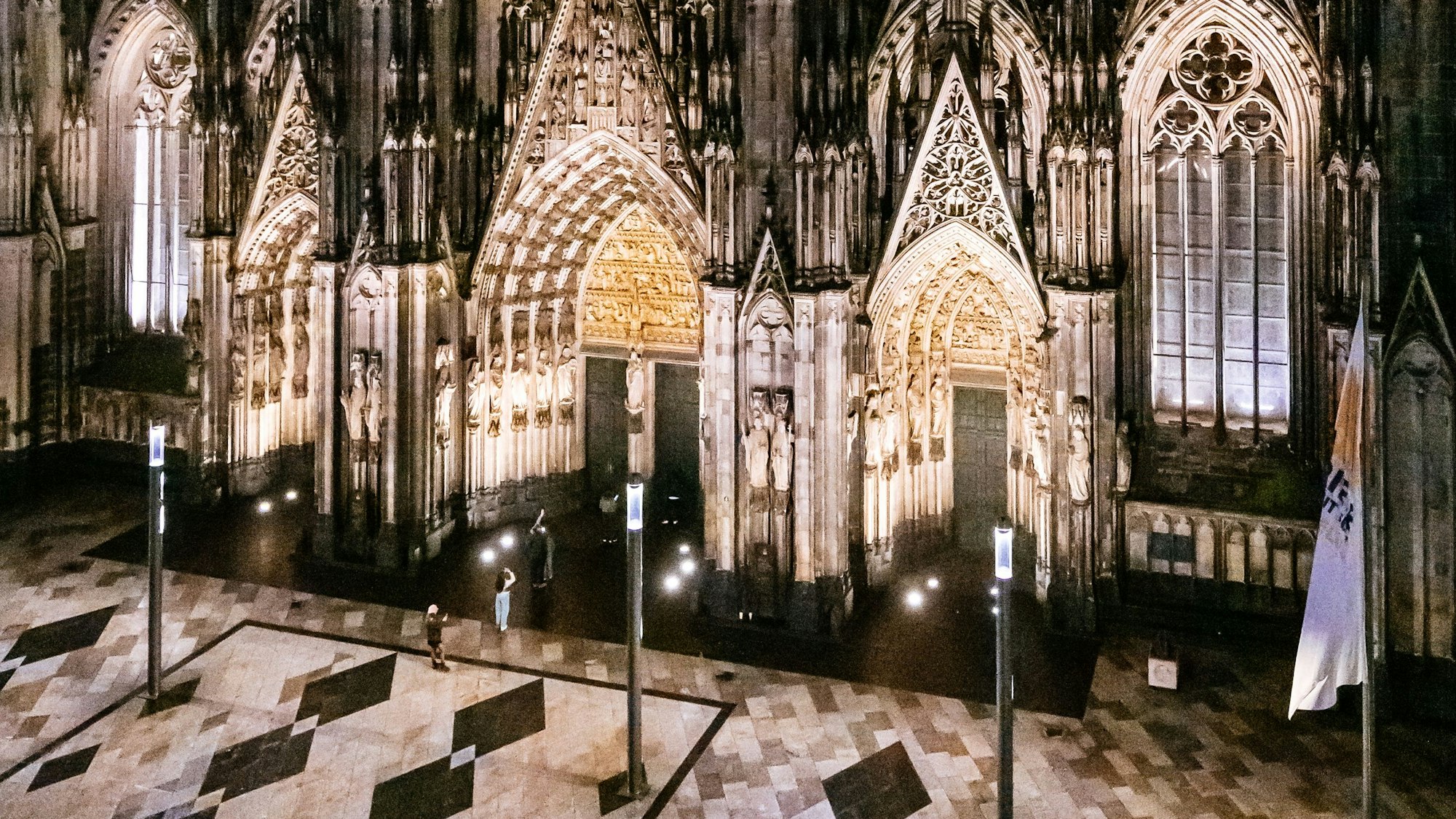 Neue Lichtinstallation am Kölner Dom