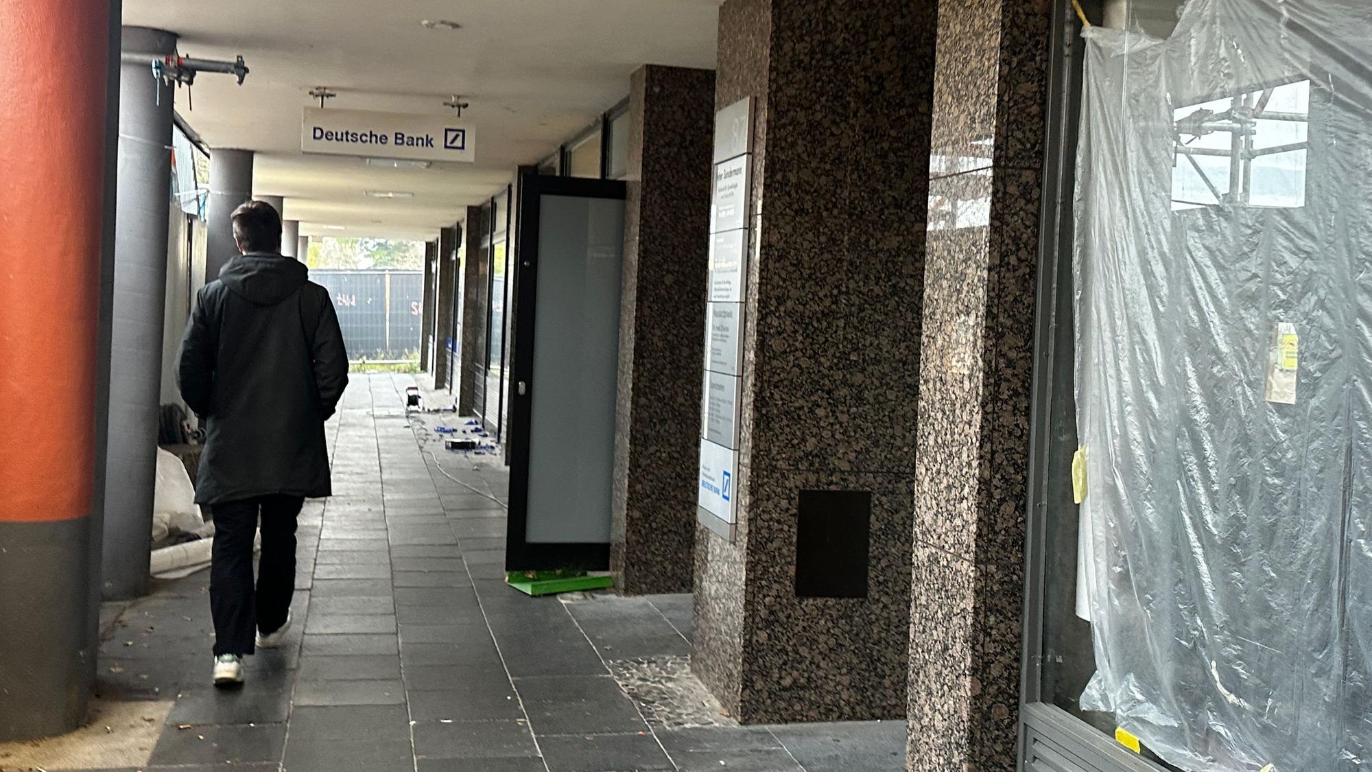 Seit Montag ist die Filiale ein Deutsche Bank Private Center ohne Selbstbedienung oder Service-Terminals.