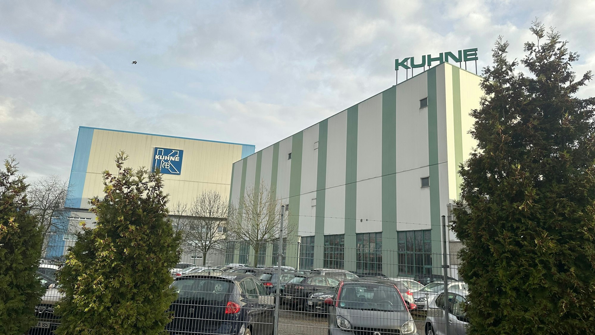 An der Einsteinstraße 20 in Sankt Augustin-Menden hat die Firma Kuhne Maschinenbau ihr Werksgelände.