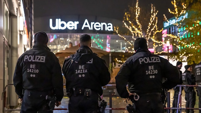 Nach dem Maccabi-Spiel der Basketballer bei Alba Berlin zog die Polizei eine positive Bilanz. (Archivbild)