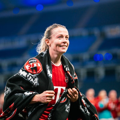 Google Pixel Frauen-Bundesliga: Hamburger SV vs. 1. FC Köln, 08.12.2025 Sandra Maria Jessen 1. FC Köln, 6 glücklich nach dem Spiel Fußball, Google Pixel Frauen-Bundesliga, 12. Spieltag: Hamburger SV vs. 1. FC Köln am 08.12.2025 im Volksparkstadion, Hamburg DFB REGULATIONS PROHIBIT ANY USE OF PHOTOGRAPHS AS IMAGE SEQUENCES AND/OR QUASI-VIDEO. *** Google Pixel Womens Bundesliga Hamburger SV vs 1 FC Köln, 08 12 2025 Sandra Maria Jessen 1 FC Köln, 6 happy after the match Football, Google Pixel Womens Bundesliga, 12 Matchday Hamburger SV vs 1 FC Köln on 08 12 2025 at Volksparkstadion, Hamburg DFB REGULATIONS PROHIBIT ANY USE OF PHOTOGRAPHS AS IMAGE SEQUENCES AND OR QUASI VIDEO Copyright: xBEAUTIFULxSPORTS/Tonhäuserx