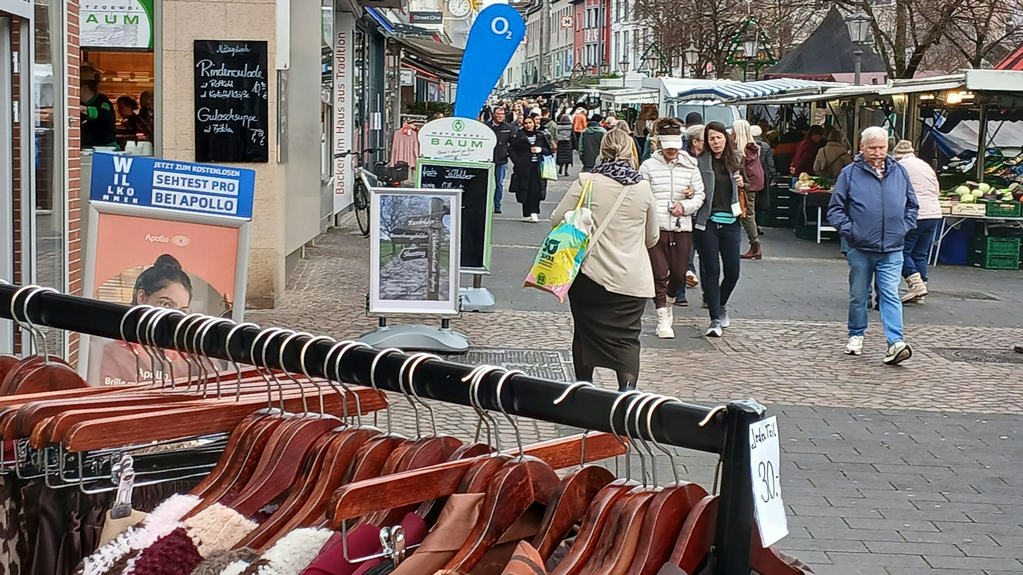 Handel und Innenstädte seien unter Druck, berichtet die Industrie- und Handelskammer, man spüre Kaufzurückhaltung.