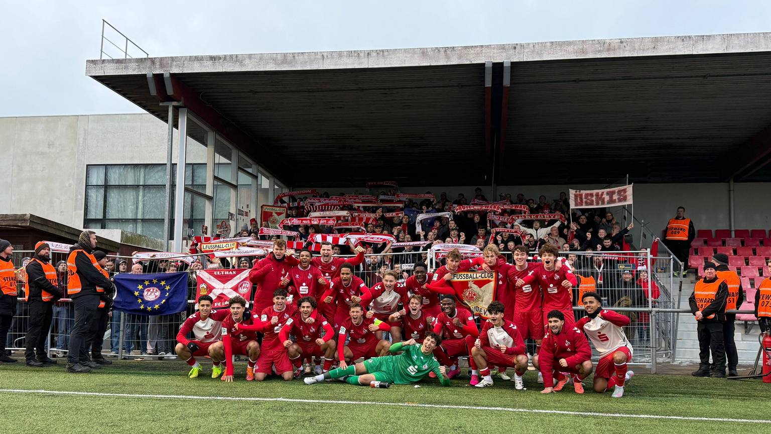 KOELN, GERMANY - NOVEMBER 26: Fynn Schenten 1. FC Koeln, 9 celebrates scoring the 1:1 goal during the UEFA Youth League match between 1. FC Koeln vs. FC Midtjylland at Franz-Kremer-Stadion on round 3 of the UEFA Youth League on November 26, 2025 in Koeln, Germany. North Rhine Westphalia Germany Copyright: xBEAUTIFULxSPORTS/Wunderlx