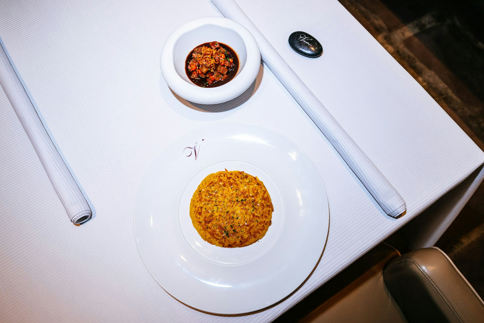 Klassisches Gericht modern kredenzt: Boeuf Bourguignon von Dennis Kuckuck im Vendôme.