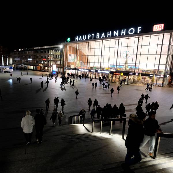In der Silvesternacht 2015 fanden am Hauptbahnhof und vor dem Dom viele sexuelle Übergriffe statt. (Archivbild)