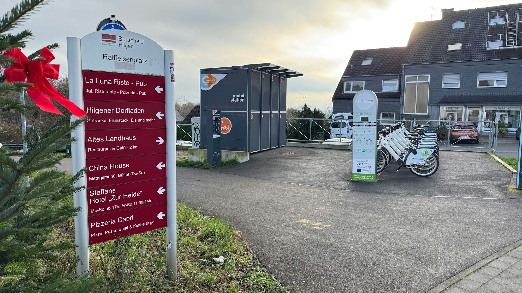 Der Raiffeisenplatz in Hilgen