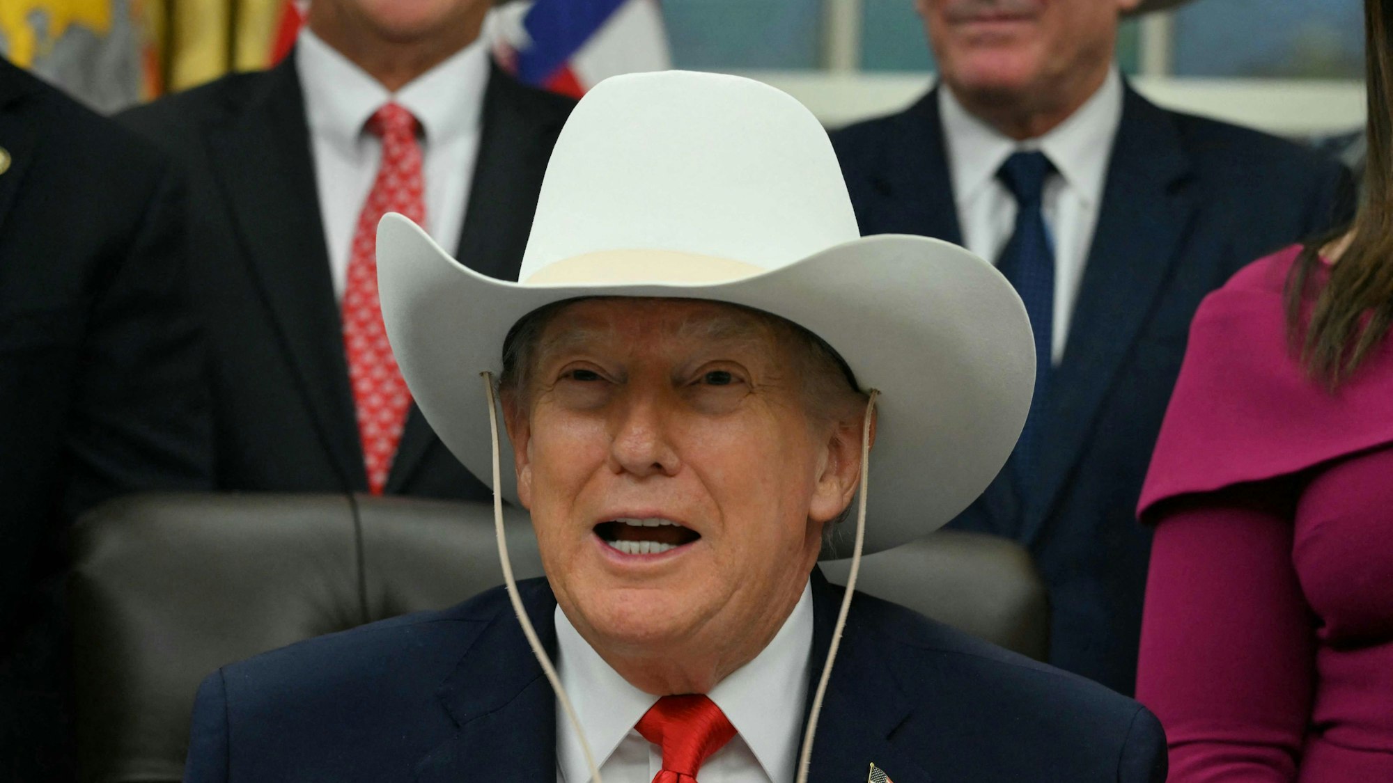 Donald Trump mit Cowboy-Hut.