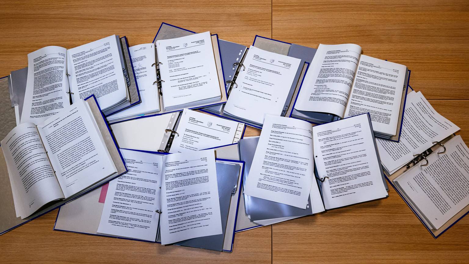 Die Protokolle des Untersuchungsausschusses des NRW-Landtages.