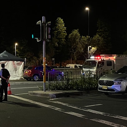 14.12.2025, Australien, Sydney: Der Schauplatz eines Angriffs mit mehreren Toten am Bondi Beach in Sydney. Foto: Marc Kalpidis/dpa +++ dpa-Bildfunk +++