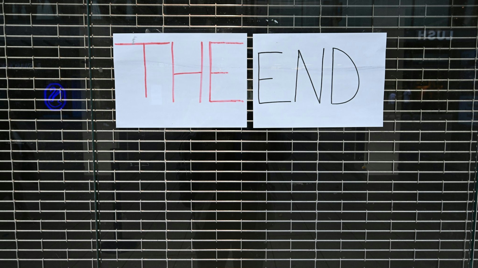 Schluss, aus, Ende? Geht der Arbeitgeber in Insolvenz, haben Betroffene viele Fragen.