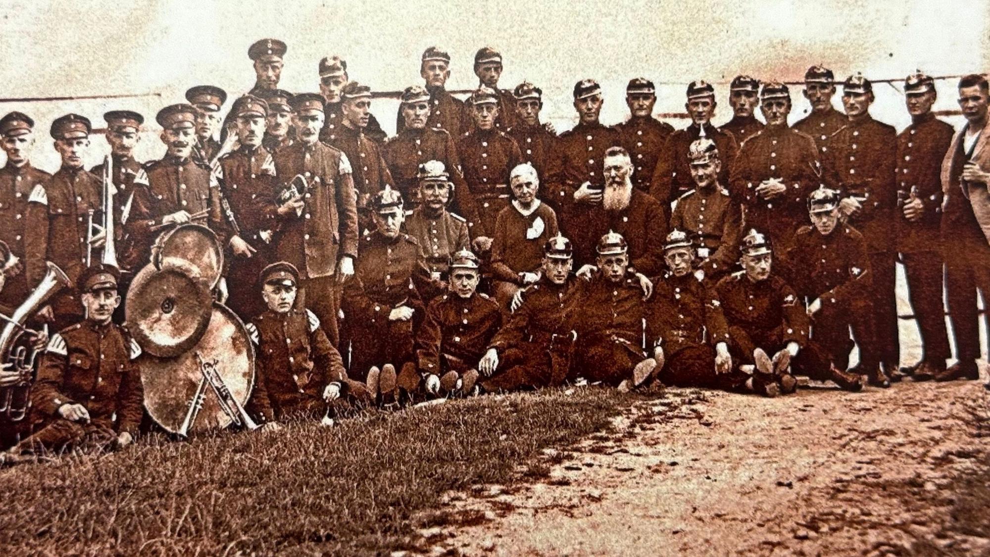 Ausflug der Herchener Feuerwehr zum Wingenbacher Hof aus dem Jahr 1931.