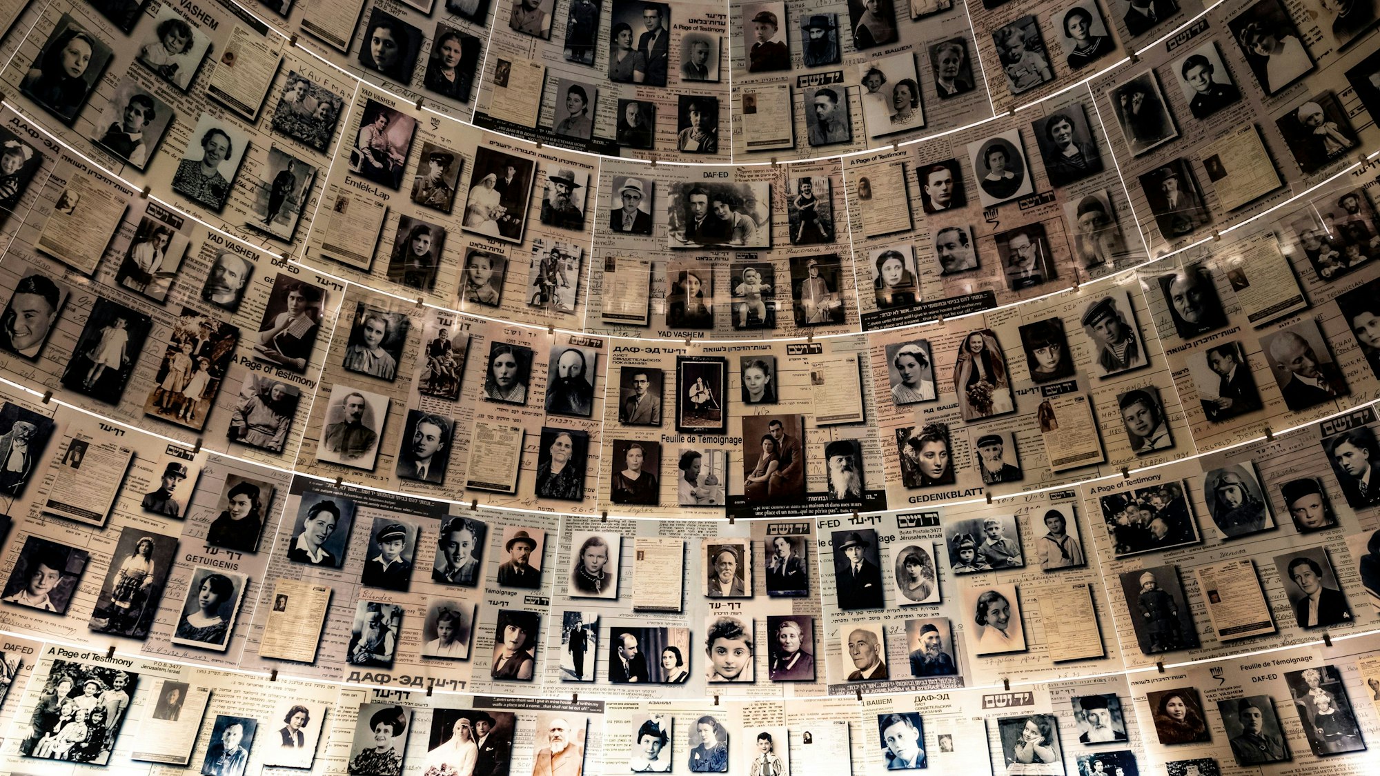 Die Halle der Namen in der Holocaust-Gedenkstätte Yad Vashem in Jerusalem